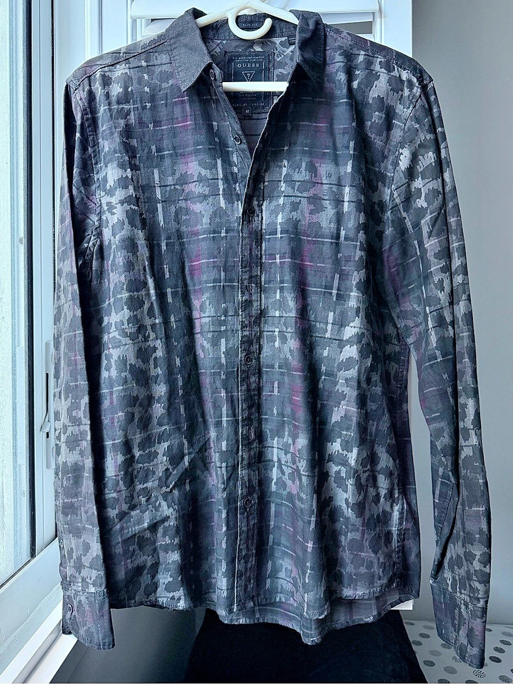 GUESS Men's Abstract Button Down Black & Gray Medium